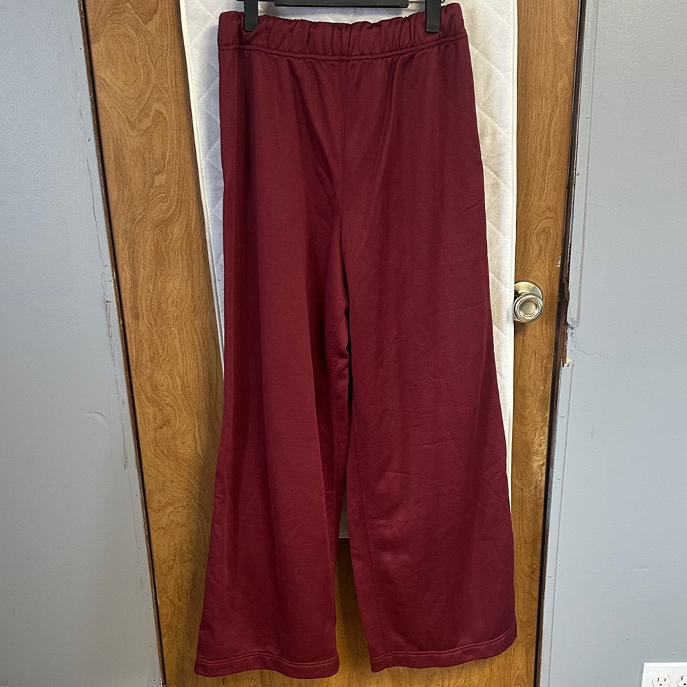 Never worn , flash sale !! FP Movement by Free People Burgundy Pants - Picture 4 of 5
